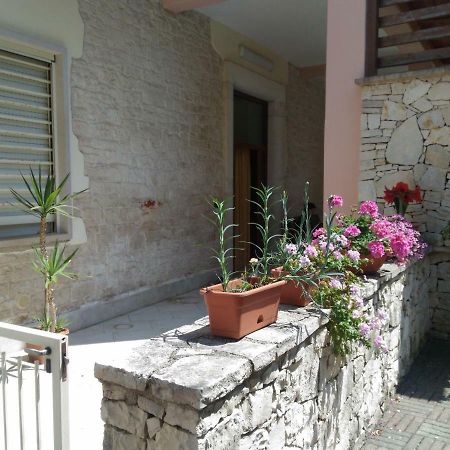 La Pietra Smeraldina Villa Bari Exterior foto